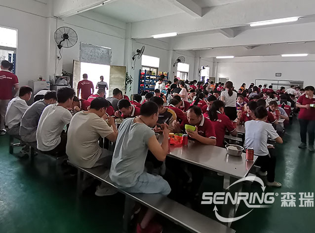 森瑞普員工端午節(jié)食堂加餐